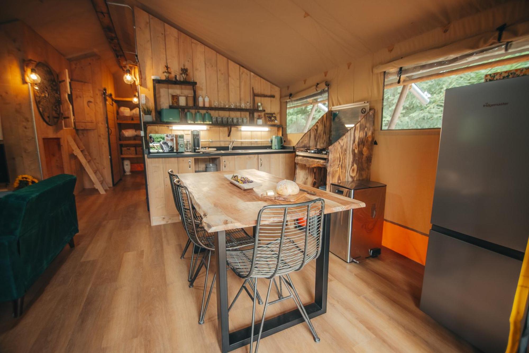 Cosy Forest Lodge Penrhos  Exterior foto